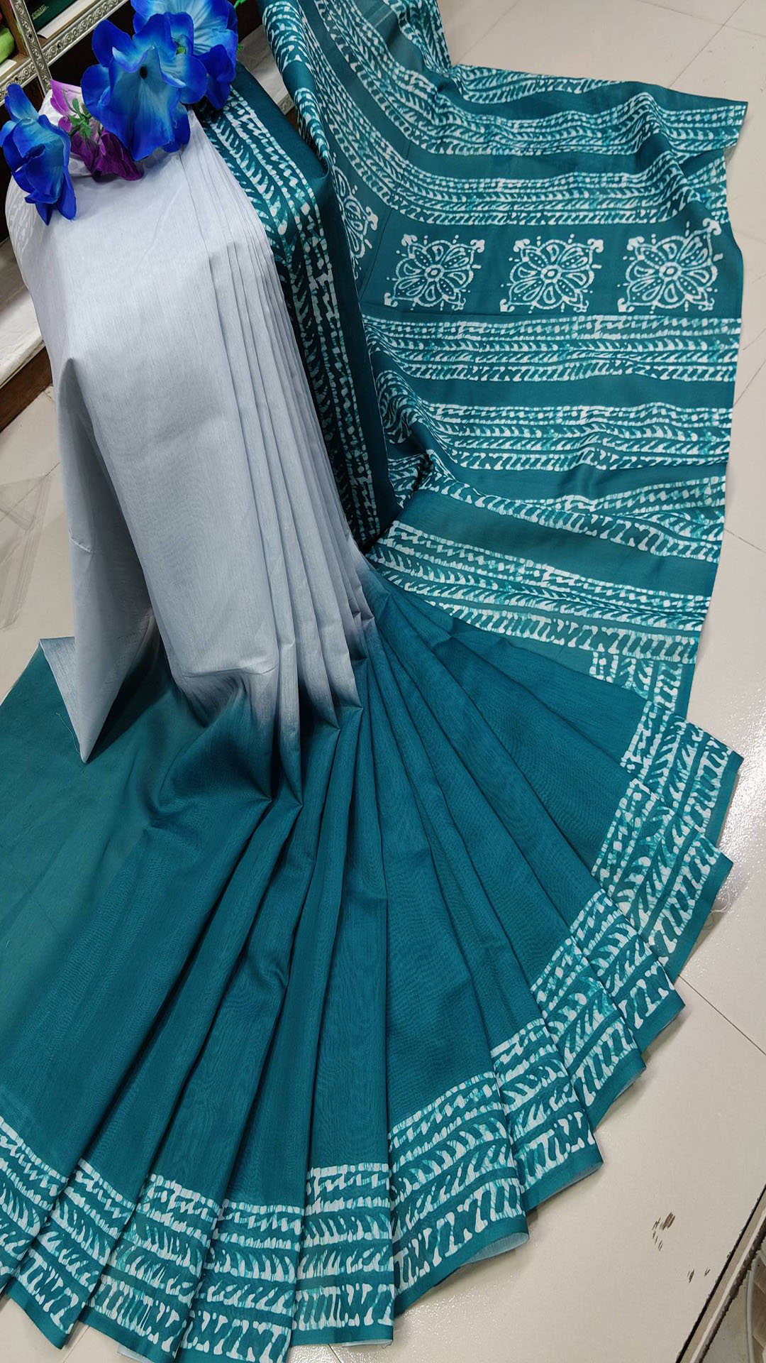 Chanderi Silk saree-Green, and Greyish-White